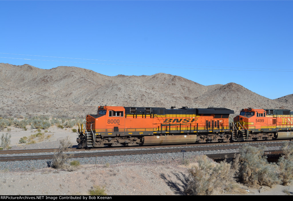 BNSF 8000